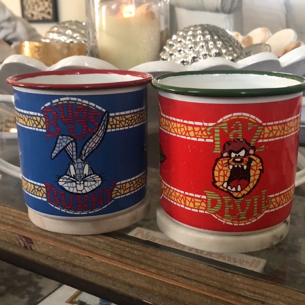 Looney Tunes Bugs Bunny & Tasmanian Devil Blue and Red Enamel Mugs - Set of 2